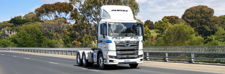 Hino 700 SS 2848 Day Cab Prime Mover